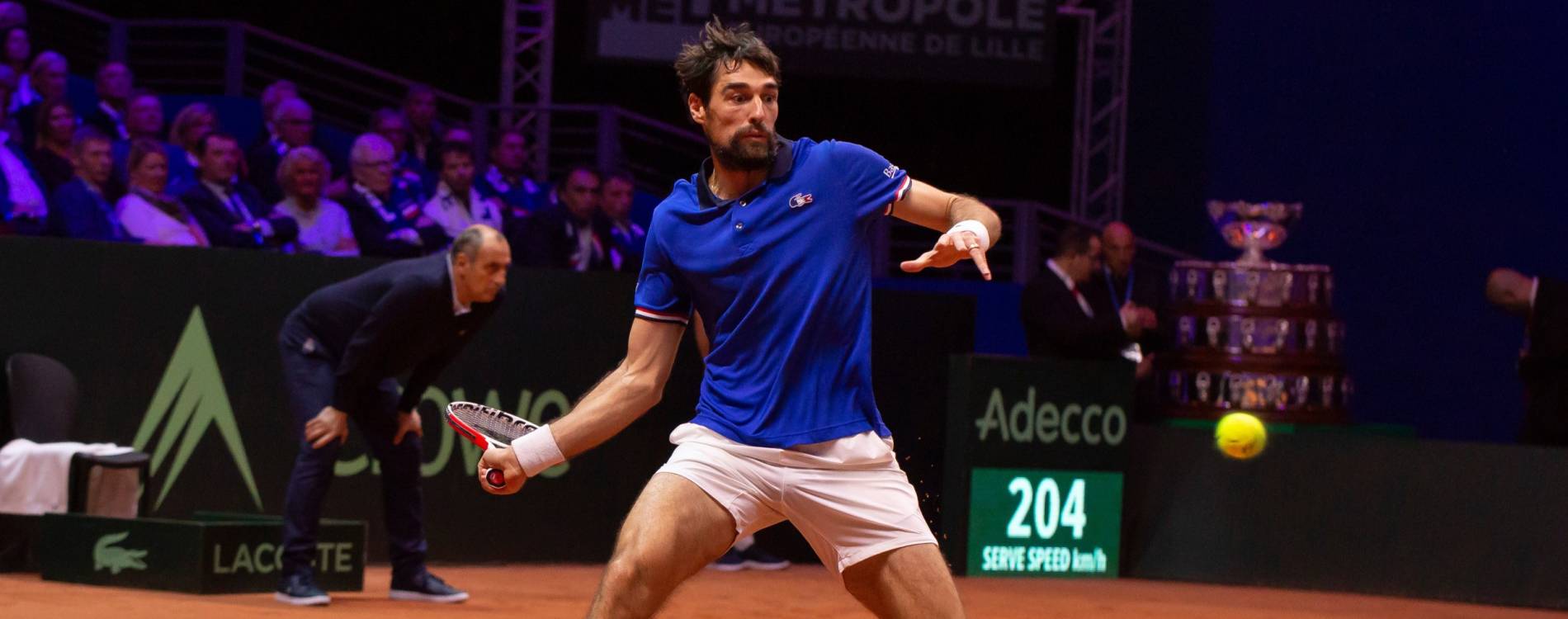 A singles rubber during a Davis Cup Finals tie
