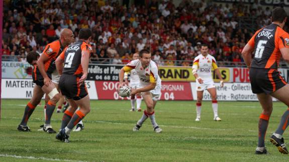 Super Heavyweights: Super League Rugby Titans Prepare for Season-Ending Showdowns