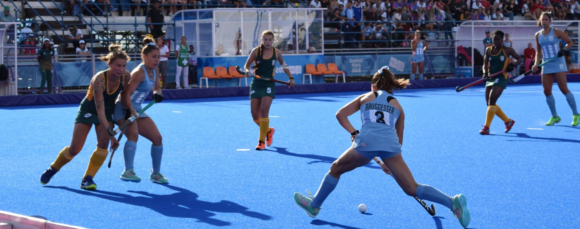 Argentina facing South Africa in Hockey5s