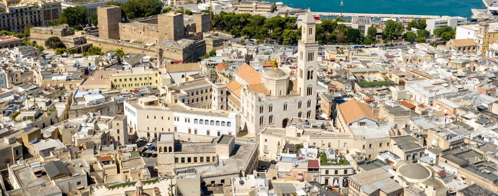 Bari skyline