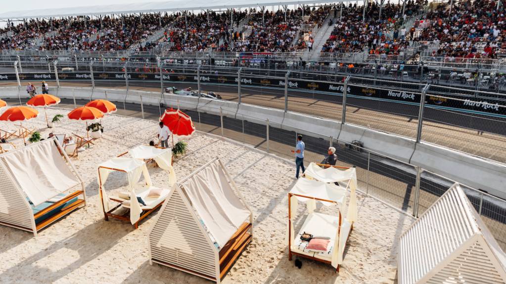 Beach House Cabanas b