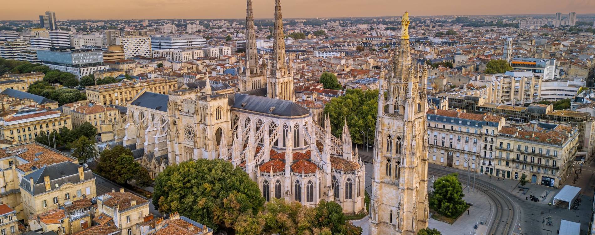 Bordeaux skyline