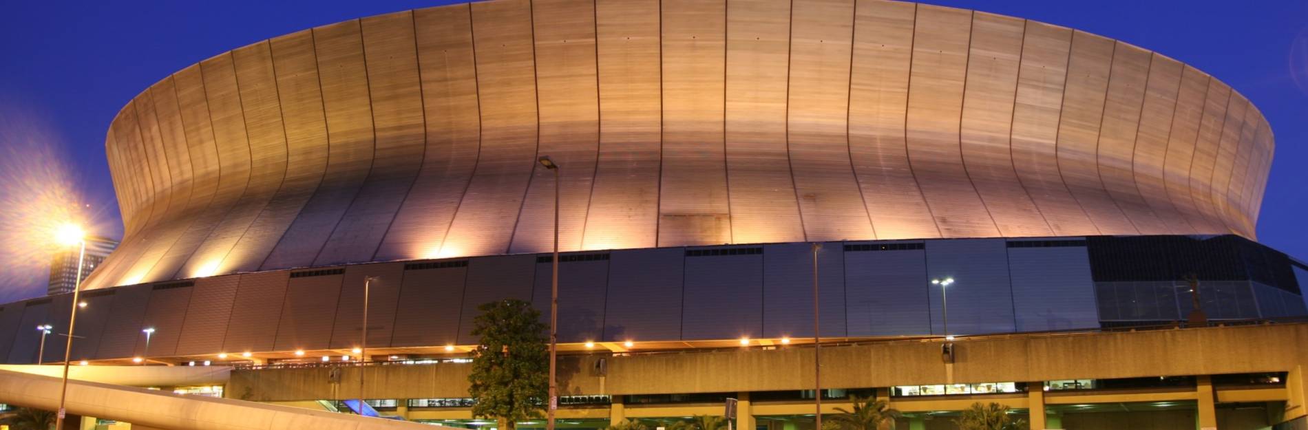 Caesars Superdome is located in New Orleans, Louisiana