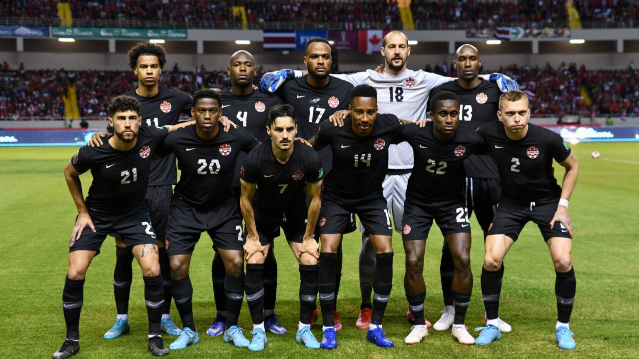 Canada pose for a photo before a game