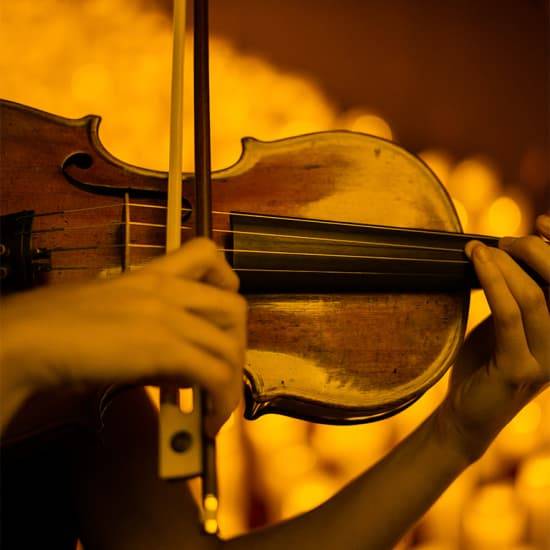 Candlelight: 90s Hip-Hop on Strings