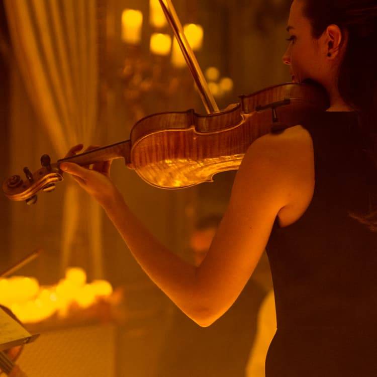 Candlelight: A Haunted Evening of Halloween Classics