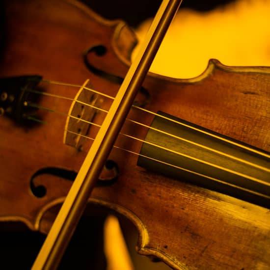 Candlelight: Christmas Carols on Strings