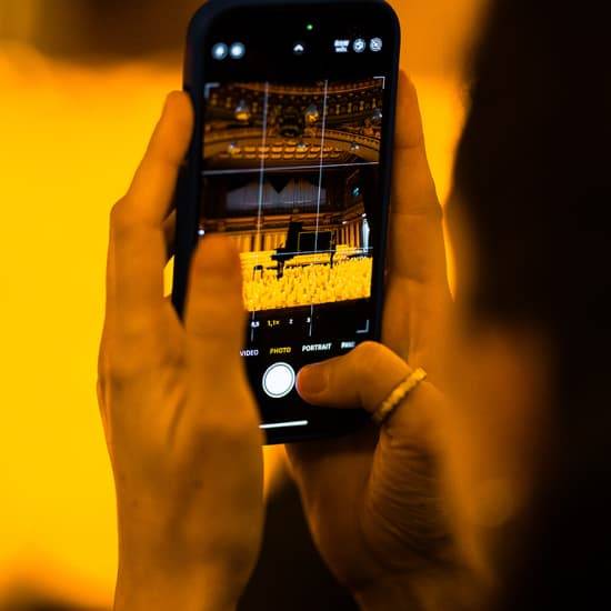 Candlelight : Coldplay vs. Ed Sheeran