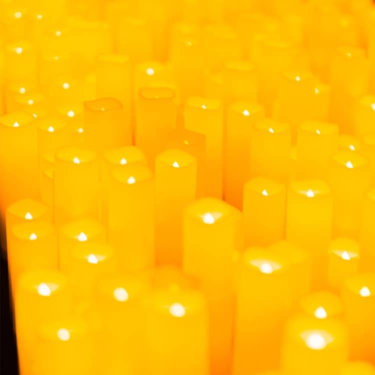 Candlelight: Queen vs. The Beatles