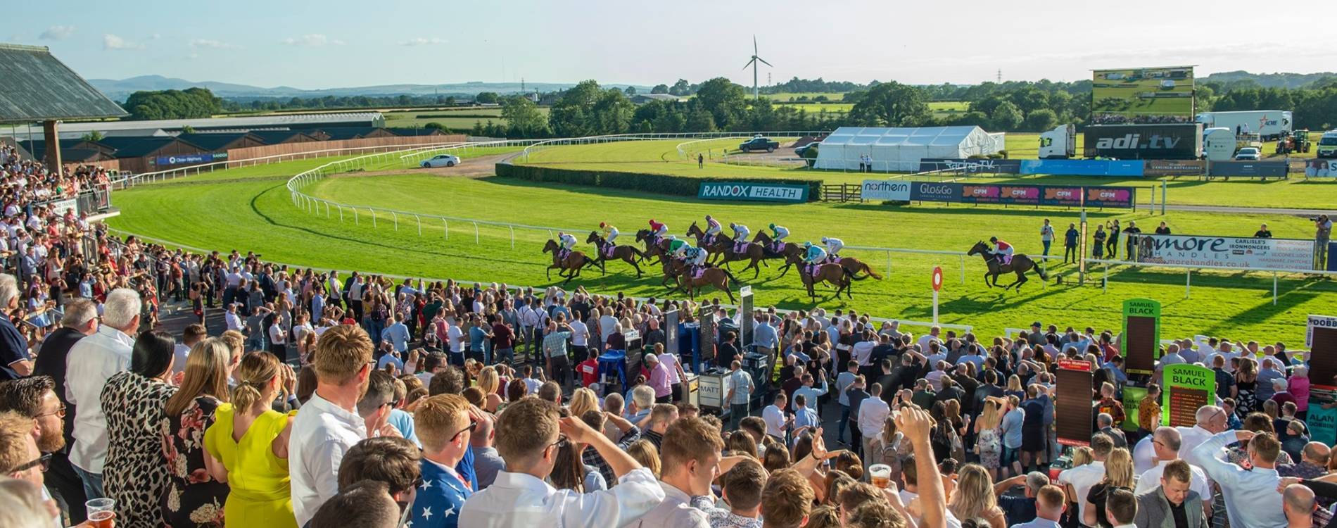 Carlisle racing in the sun