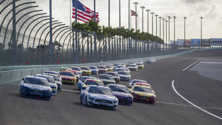 Straight Talk Wireless 400