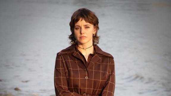 Cat Clyde, Peach Crumb