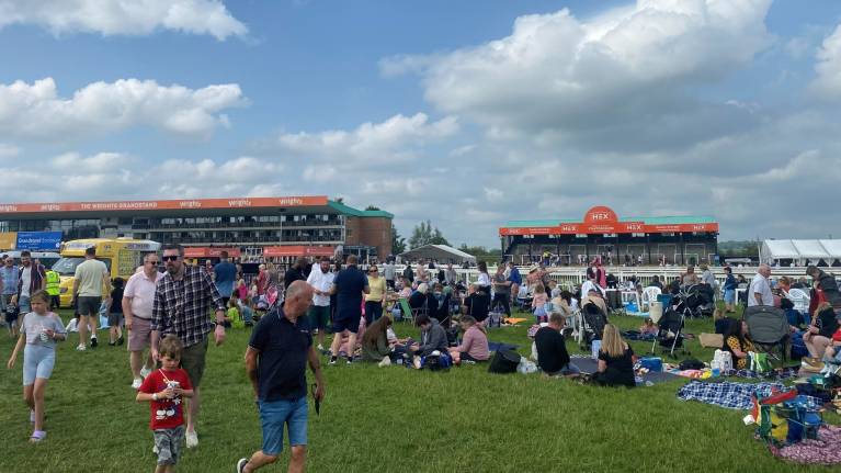 Centre Course Enclosure