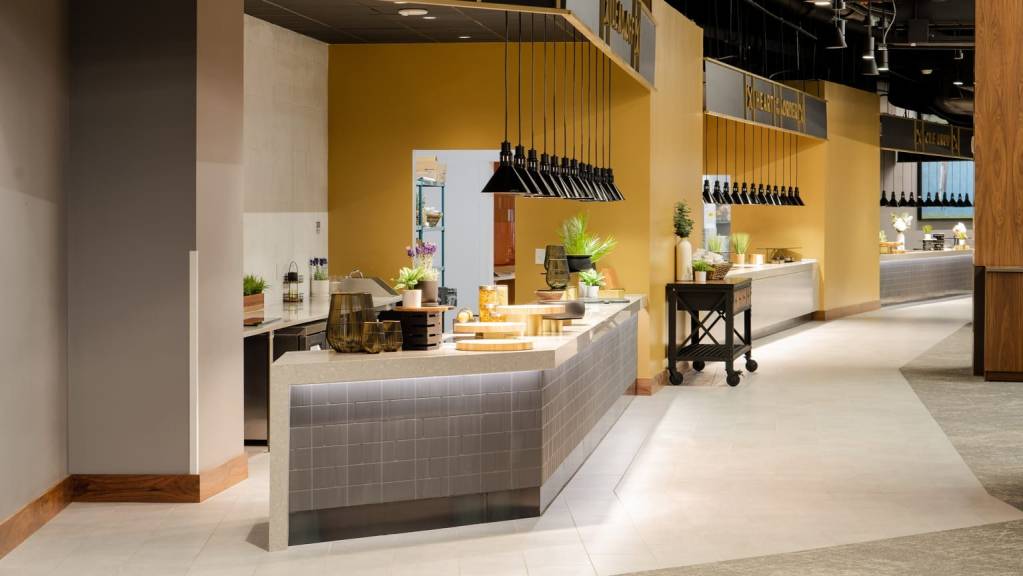 Chairman Seats (Section 22–30)