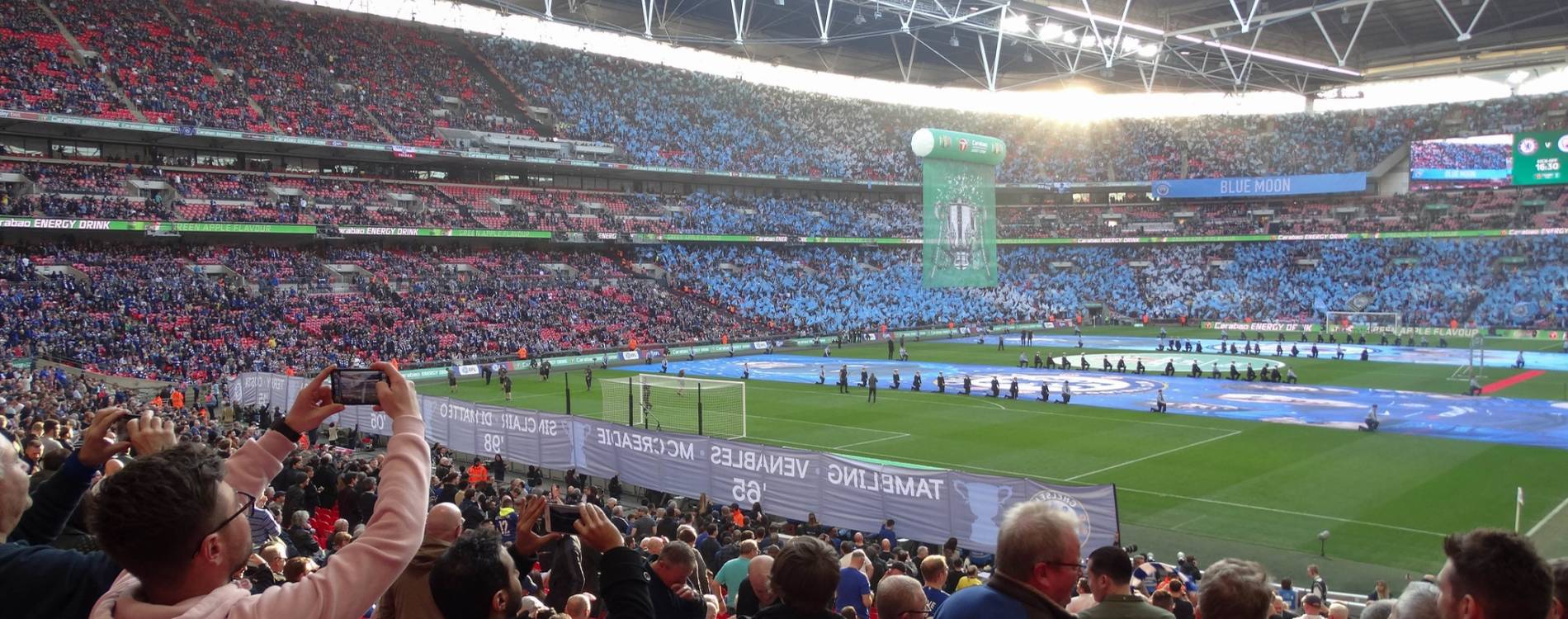 Chelsea and Manchester City line up in the Carabao Cup final