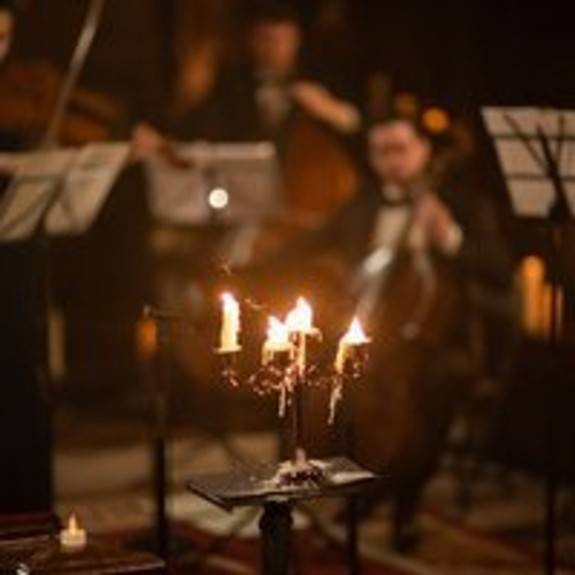 Christmas Classics by Candlelight
