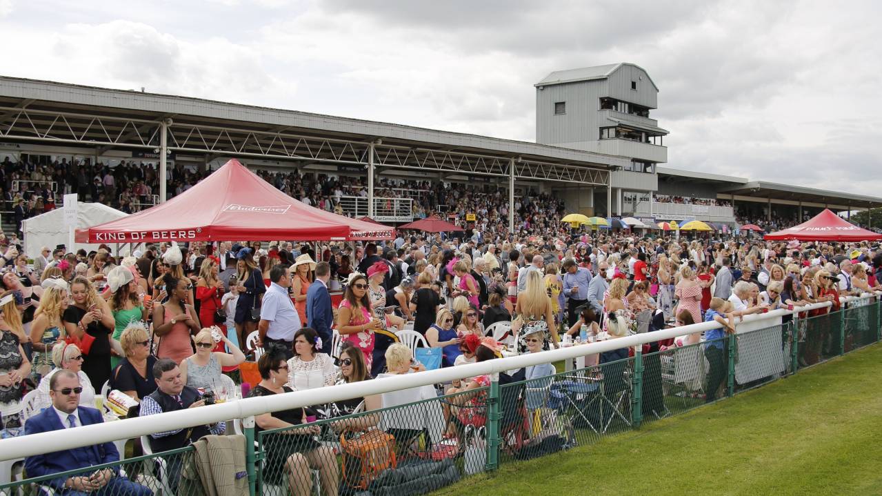 Crowds at Southwell