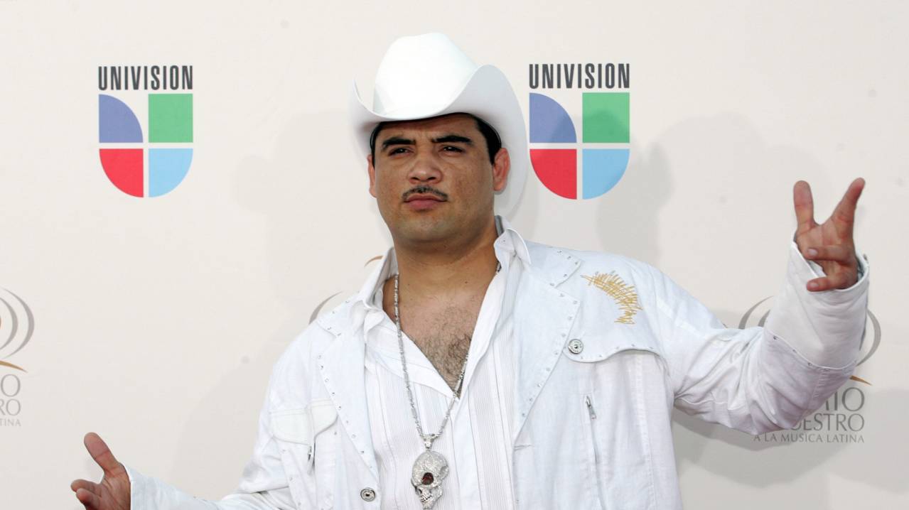 Dareyes De La Sierra at the Premio Lo Nuestro award show