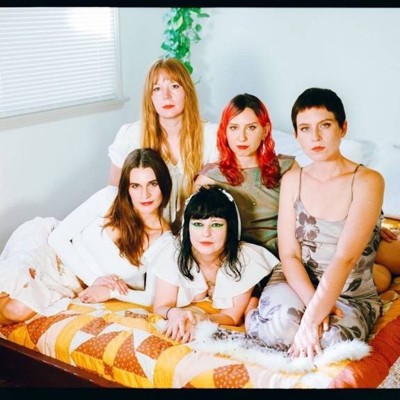 Death Valley Girls // Sister Wives Live