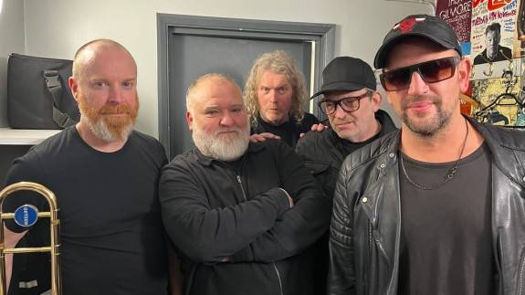 Dodgy + The Icicle Works