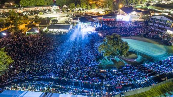 En-Joie Golf Club Concert