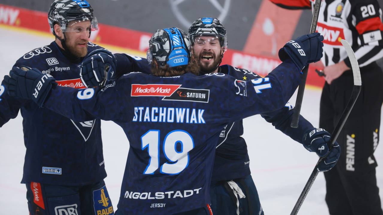 ERC Ingolstadt playing Kölner Haie