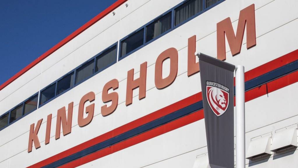 Executive Box: Speedy Skips Stand