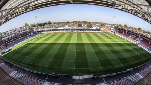 Executive Box: Speedy Skips Stand