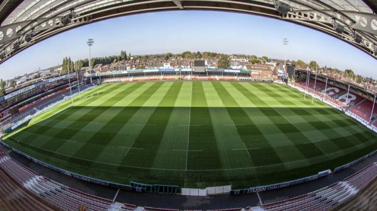 Executive Box: Speedy Skips Stand