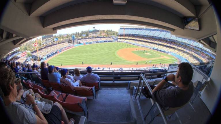 Executive Club Level (Sections 201–261)