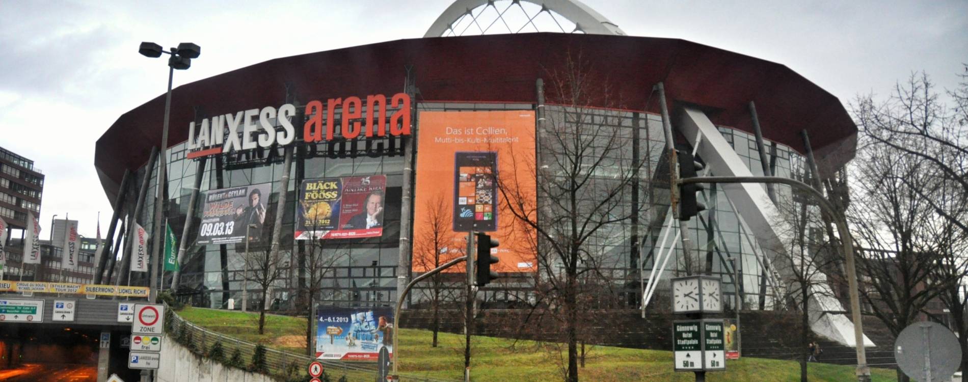 Exterior view of Lanxess Arena