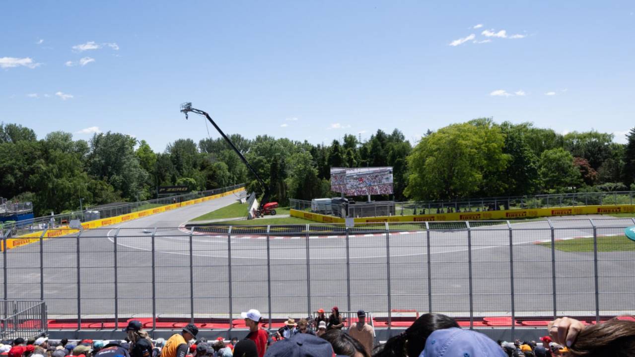 Family Grandstand F1 Canadian - Family Grandstand 30867