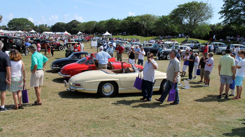 Fan Villages often feature exhibitions and activities