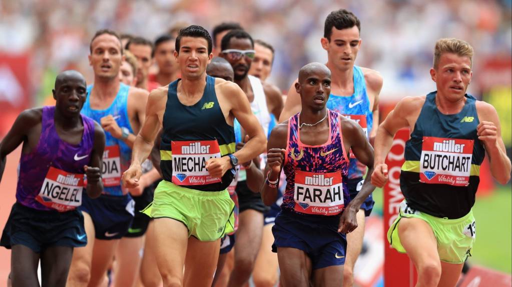 Farah leading the pack at the 2017 Muller anniversary Games in London
