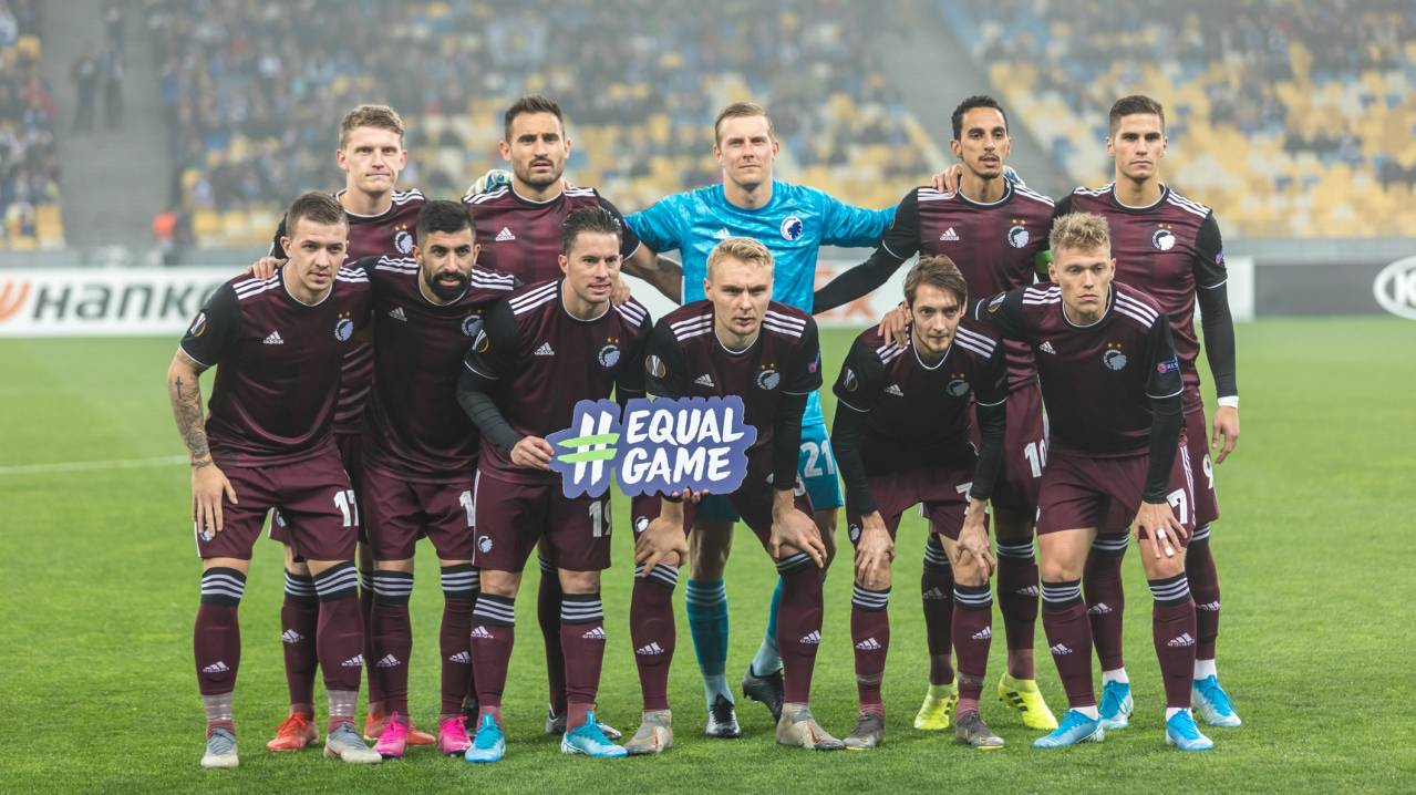 FC Copenhagen pose for a photo