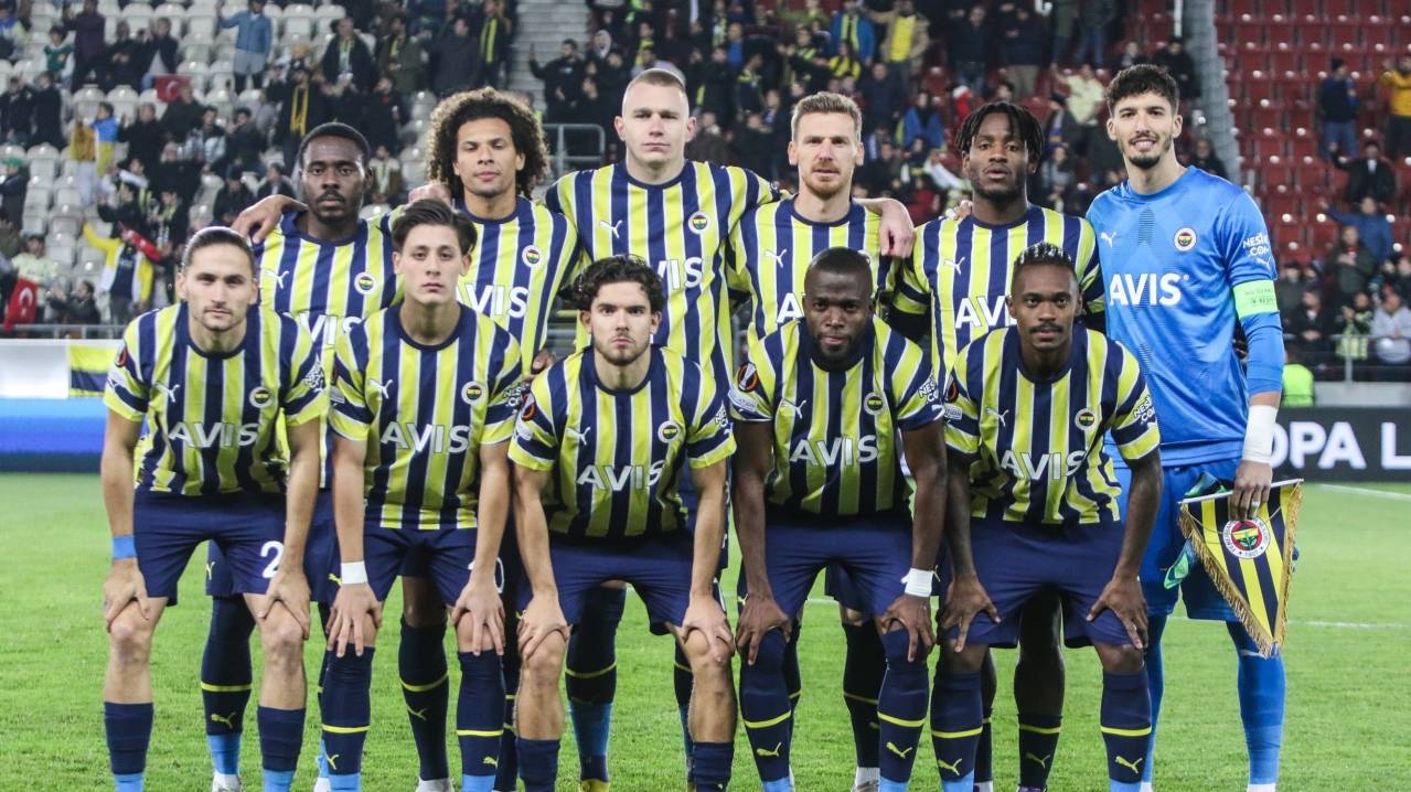Fenerbahce pose for a team photo