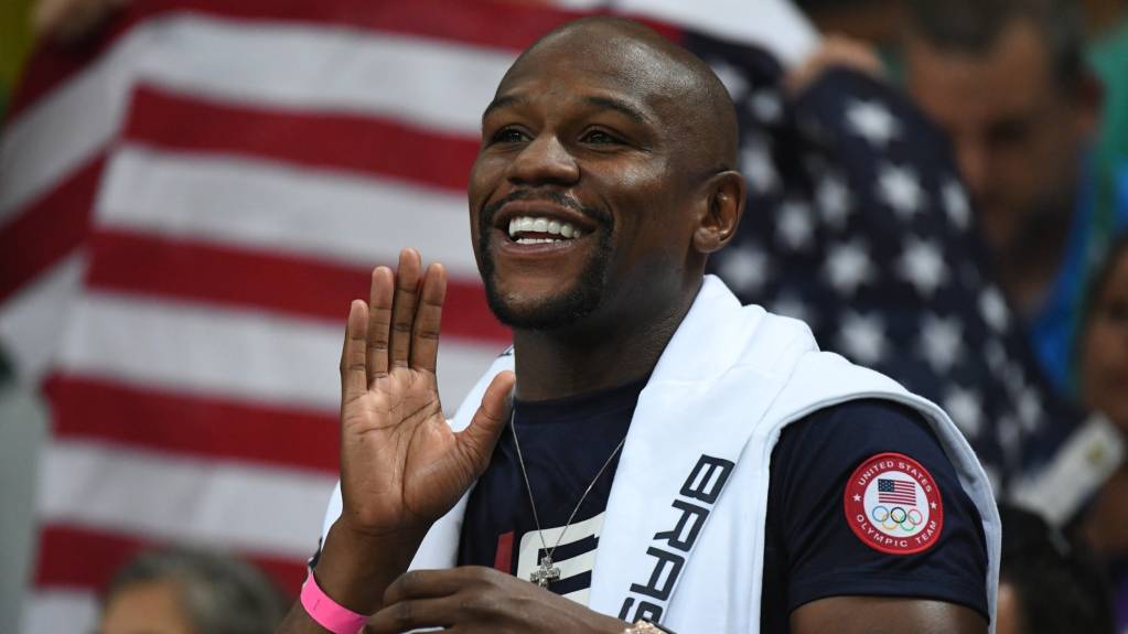 Floyd Mayweather, one of the greatest boxers of all-time, faced John Gotti III in Las Vegas last night