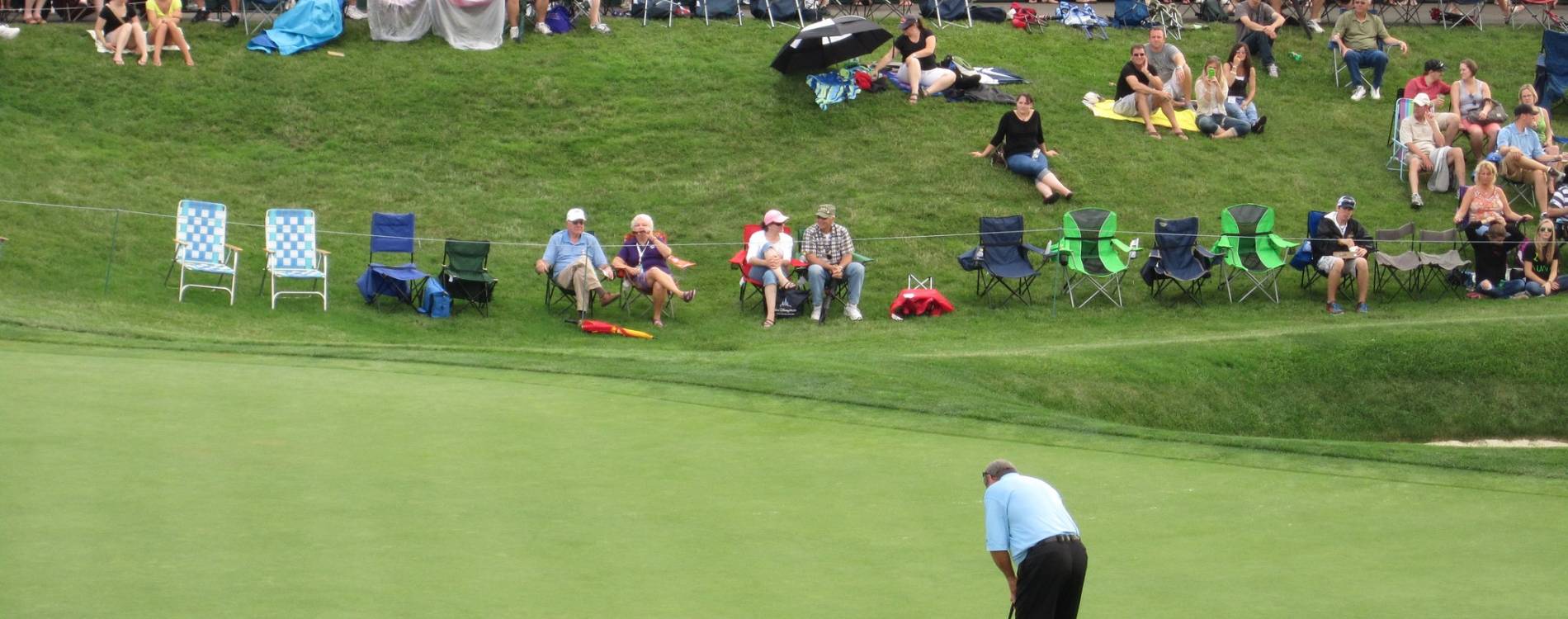 Fuzzy Zoeller makes a putt at the Dick's Sporting Goods Open