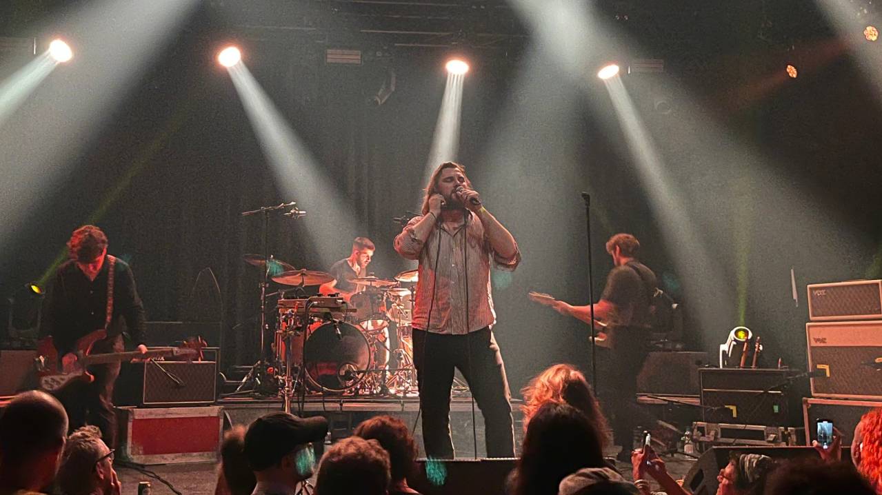 Gilla Band playing Paard van Stal festival, Den Haag