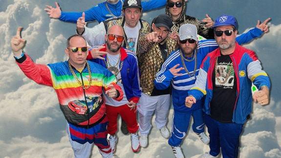 Goldie Lookin' Chain