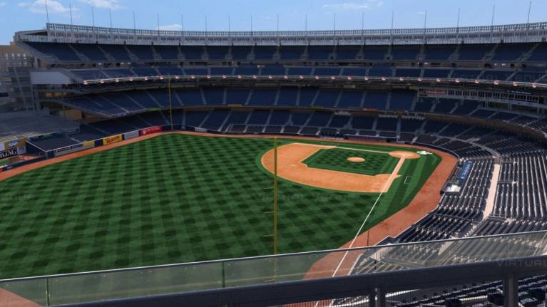 Grandstand (400 Level)