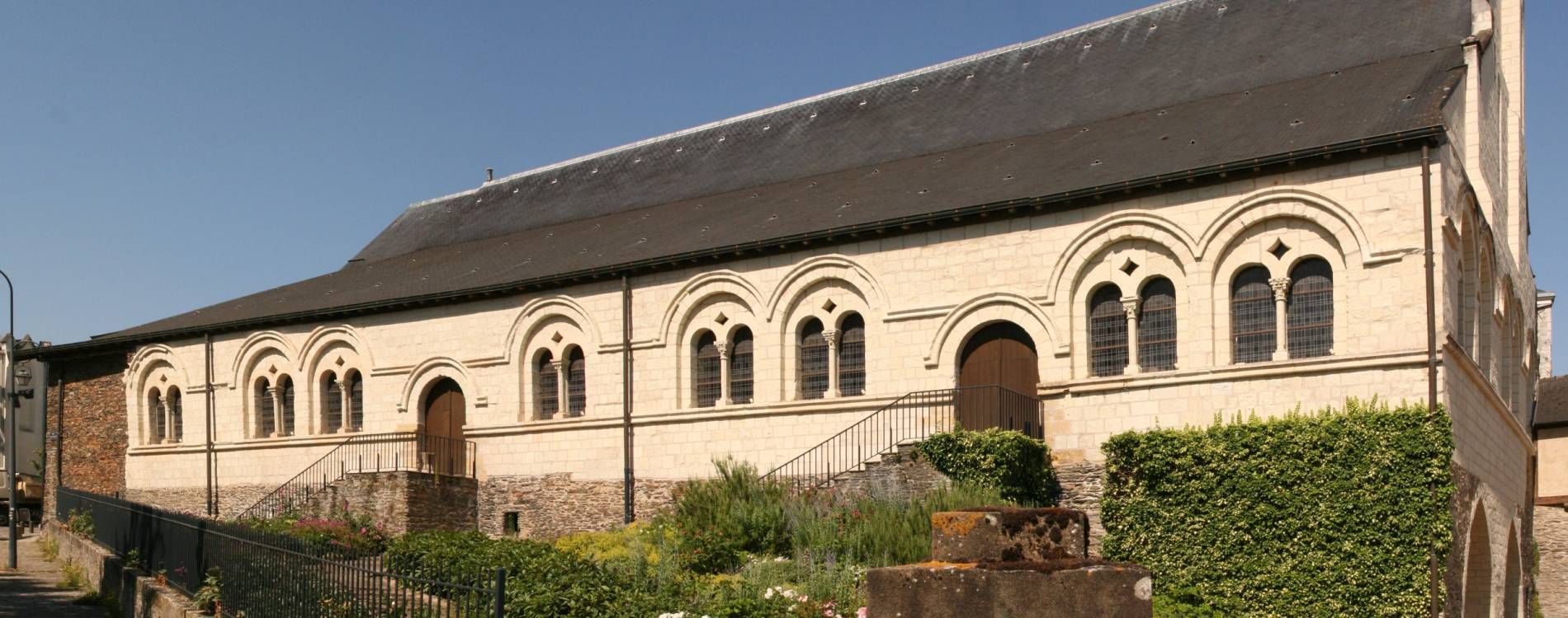 Greniers Saint-Jean (Saint John's Granaries)