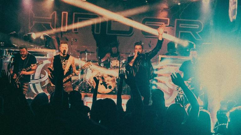 Hinder