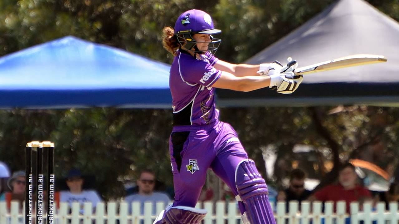 Hobart Hurricanes all-rounder Stefanie Daffara hits a shot