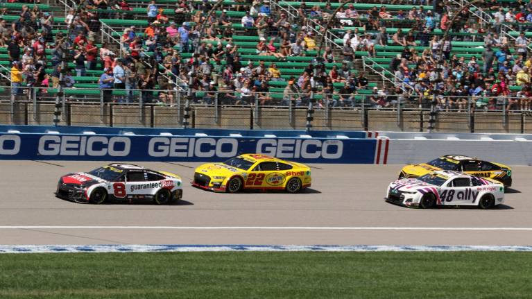 Hollywood Casino 400