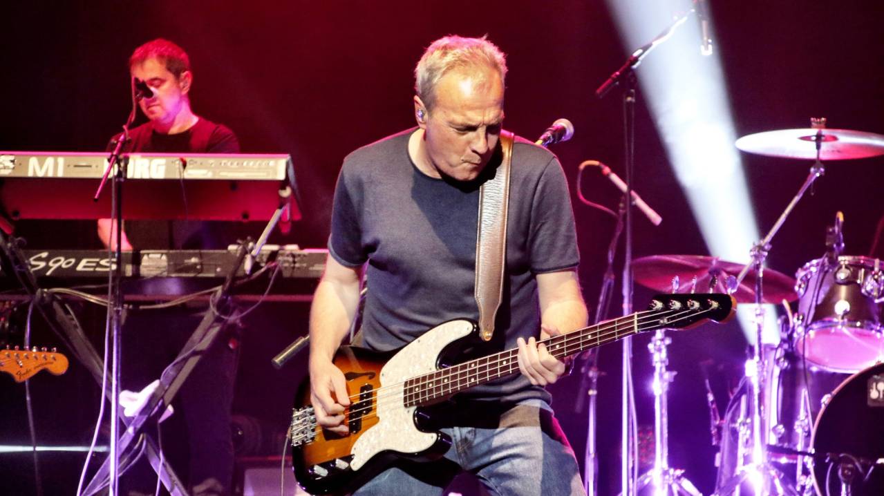 Hombres G at Paramount Theater