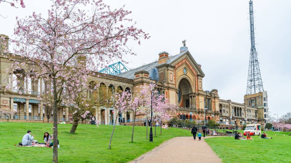 Home of the World Darts Championship, Alexandra Palace has strong public transport links and onsite parking