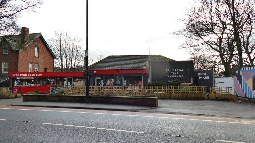 Hyde Park Book Club, Headingley Lane