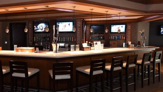 Hyundai Club (Sections 115–120)