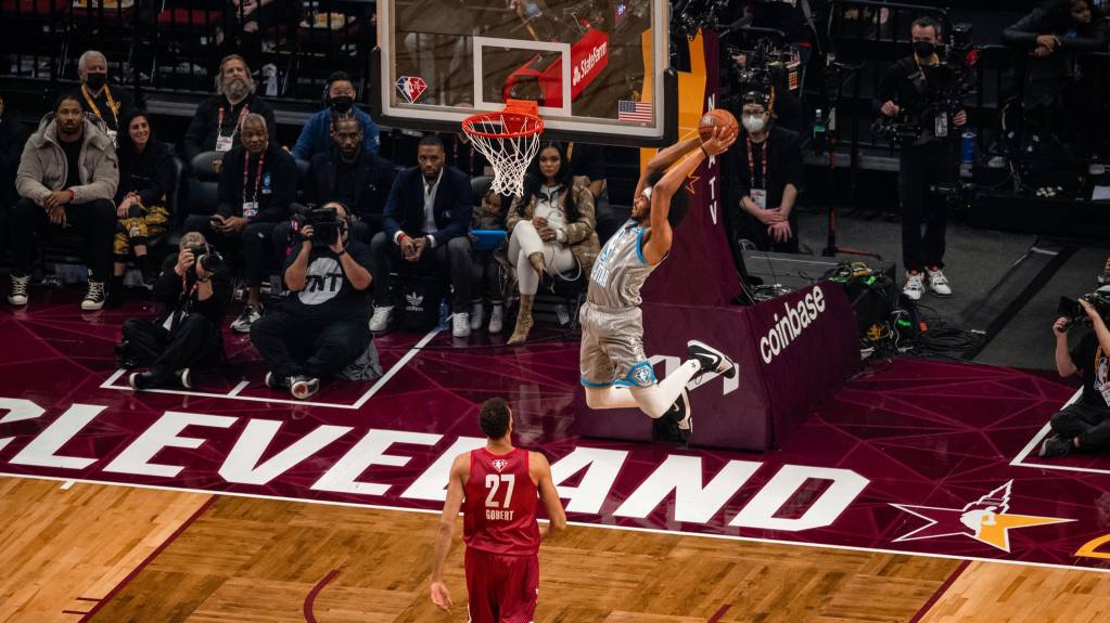 Jarrett Allen goes for a slam dunk in the NBA All-Star Game